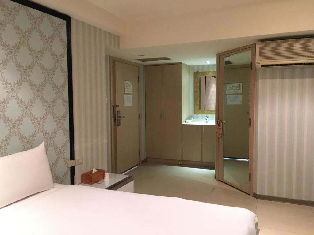 Daylight Hotel Zhonghe  Exteriör bild